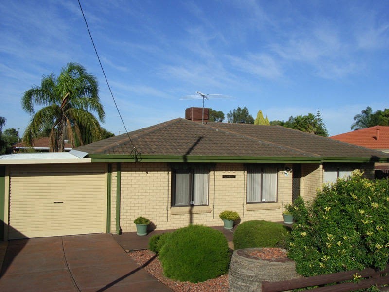 142 Simpson Avenue, Rockingham WA 6168