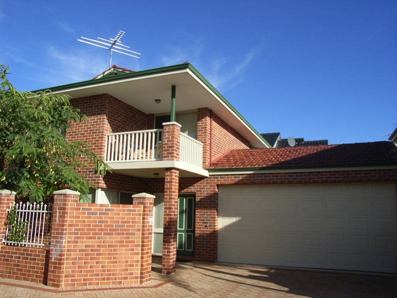 3/5 Fraser Street, Rockingham WA 6168