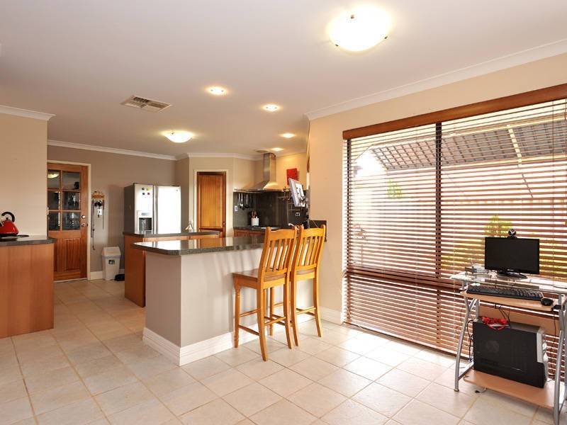 644 Safety Bay Road, Waikiki WA 6169