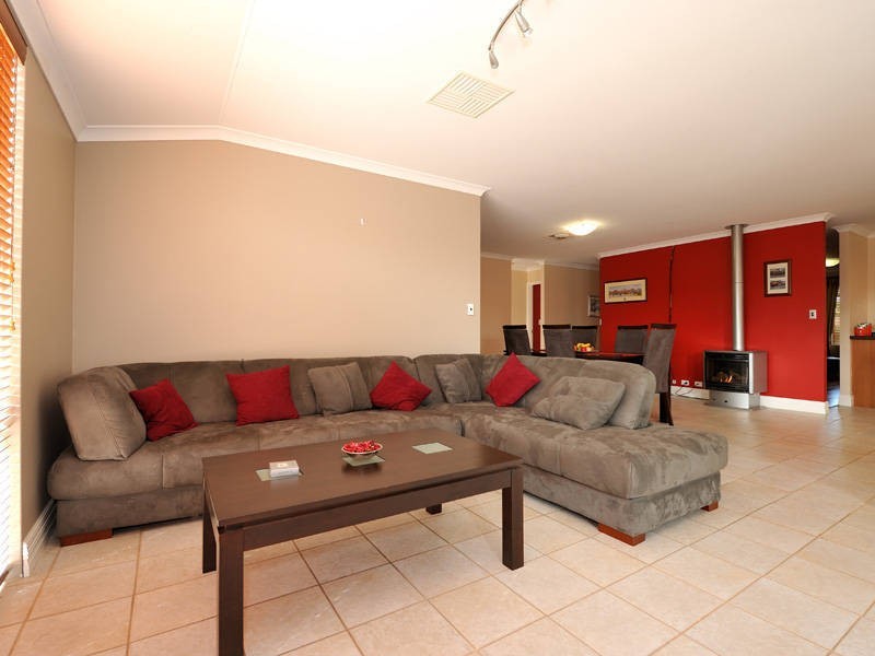 644 Safety Bay Road, Waikiki WA 6169