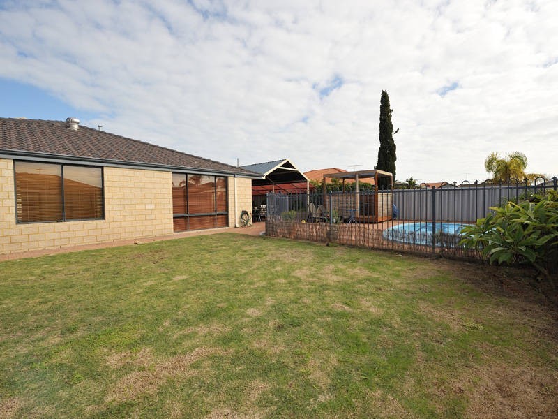 644 Safety Bay Road, Waikiki WA 6169