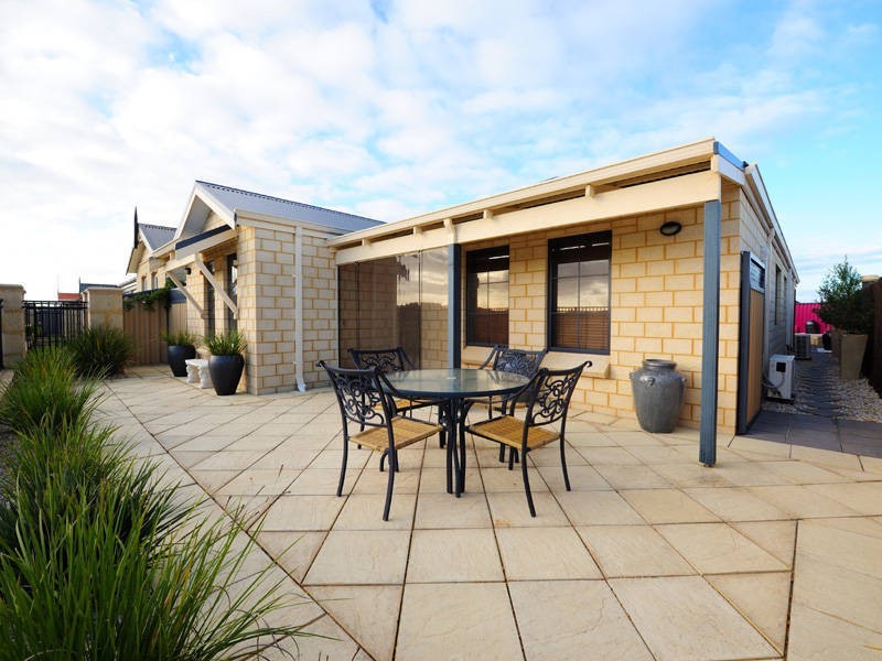 10 Jativa Lane, Port Kennedy WA 6172