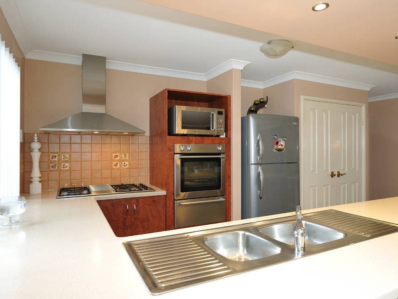 10 Jativa Lane, Port Kennedy WA 6172