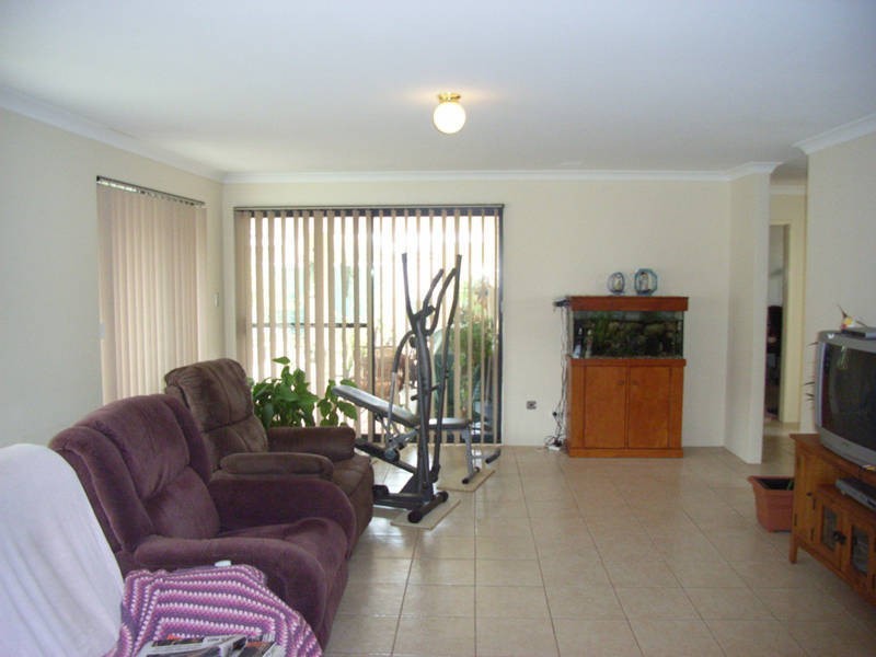 39 Brindabella Avenue, Rockingham WA 6168