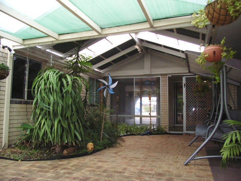 16 Seahaven Street, Safety Bay WA 6169