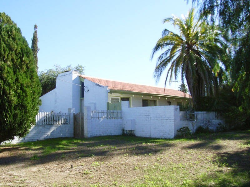 27 Ledger Street, Warnbro WA 6169