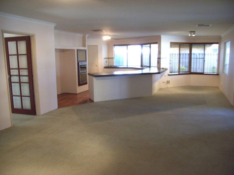 33 St Raphael Crescent, Port Kennedy WA 6172