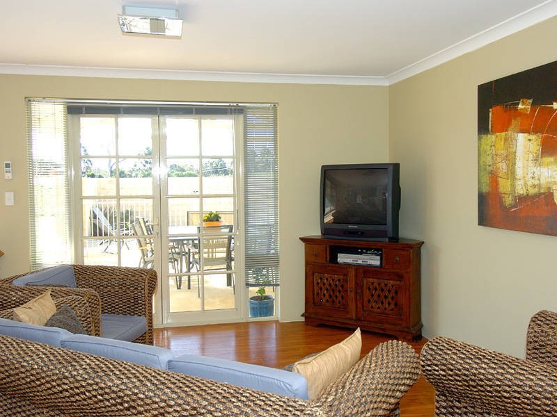 4 Hoil Chon Heights, Karnup WA 6176