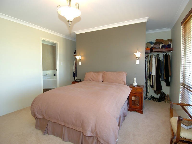 4 Hoil Chon Heights, Karnup WA 6176