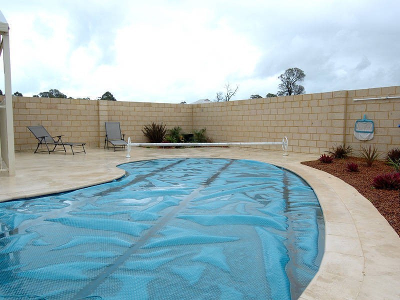 4 Hoil Chon Heights, Karnup WA 6176