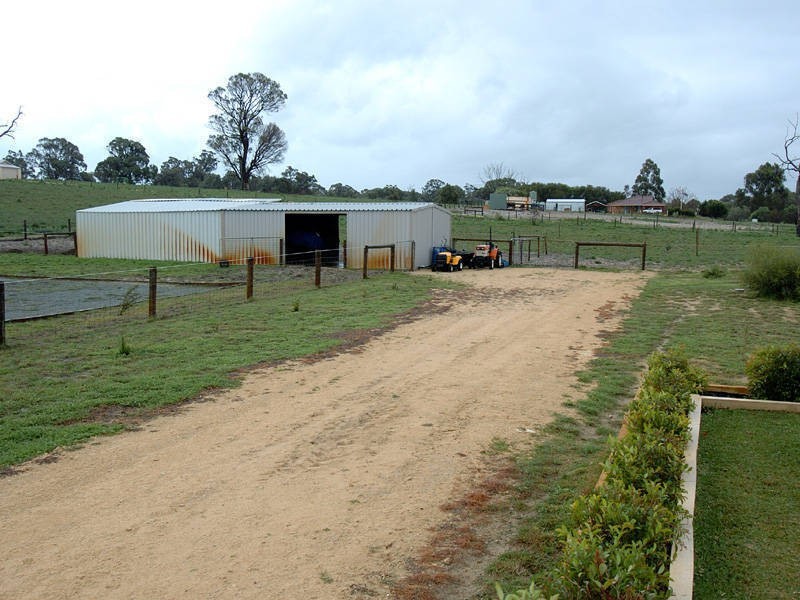 4 Hoil Chon Heights, Karnup WA 6176