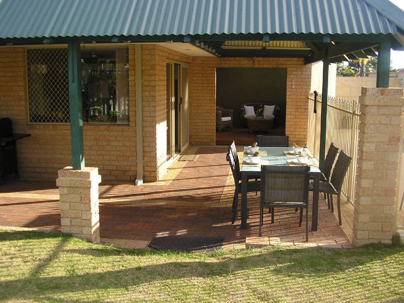 8 Dundas Court, Waikiki WA 6169