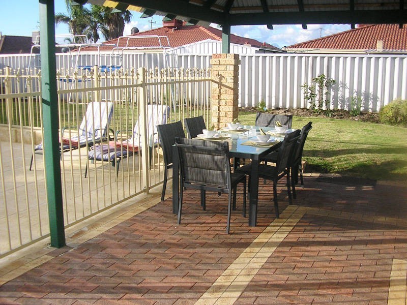 8 Dundas Court, Waikiki WA 6169