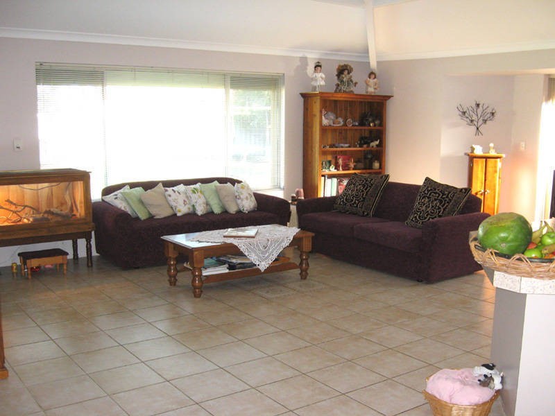 7 La Manche Avenue, Port Kennedy WA 6172