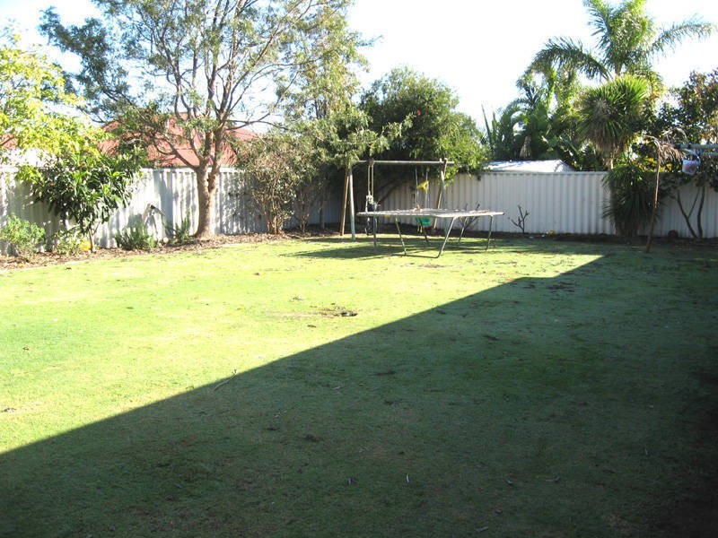 7 La Manche Avenue, Port Kennedy WA 6172