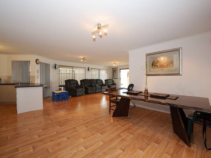 19 Oleander Ave, Shoalwater WA 6169