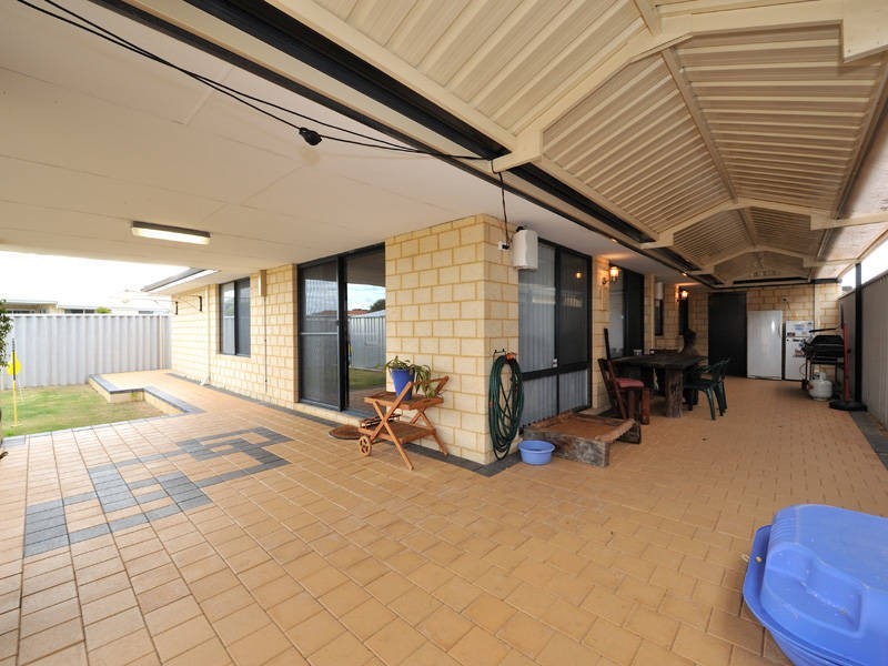 19 Oleander Ave, Shoalwater WA 6169