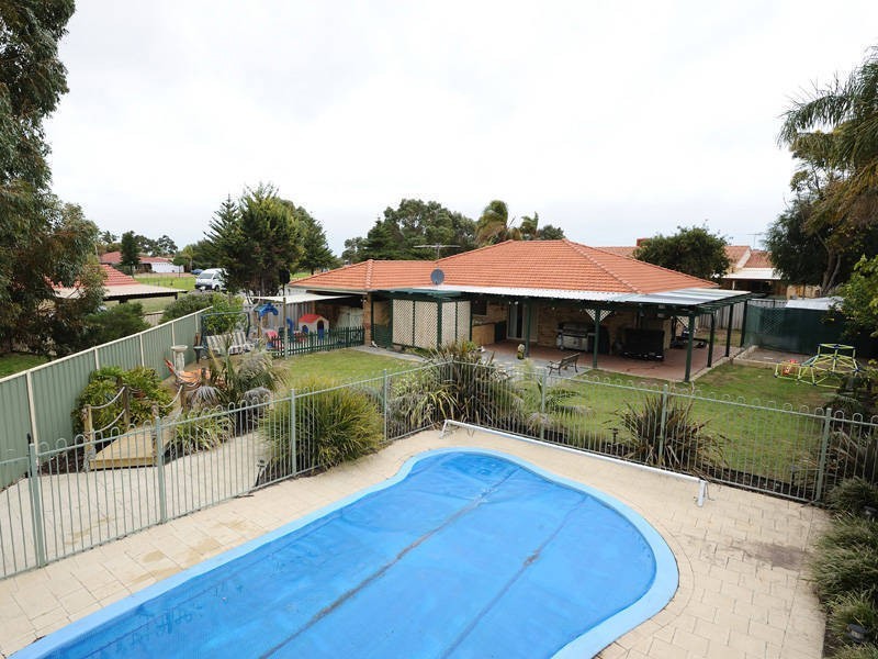 9 Hawksbury Grove, Port Kennedy WA 6172