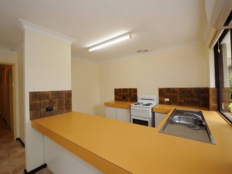 6 Braemar Street, Rockingham WA 6168