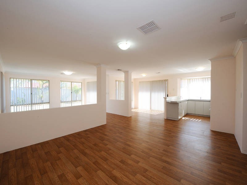 10 Melbourne Close, Port Kennedy WA 6172