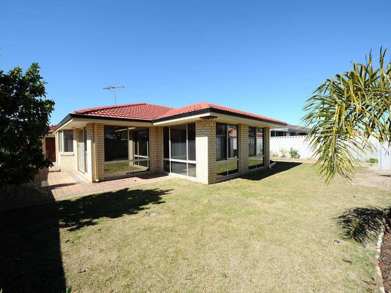 10 Melbourne Close, Port Kennedy WA 6172