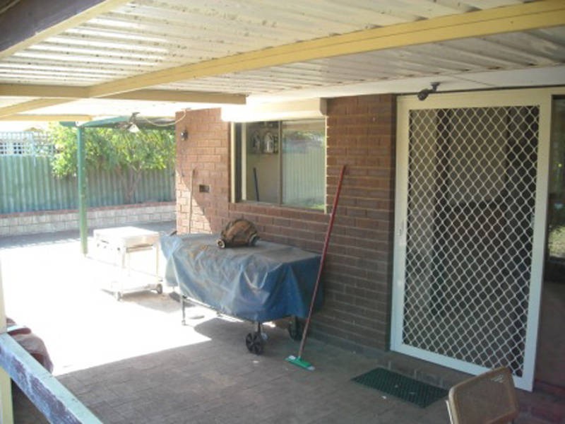 28 Breaden Drive, Cooloongup WA 6168