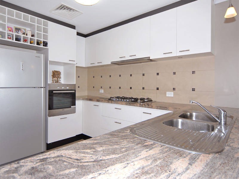 30/21 Rockingham Beach Road, Rockingham WA 6168