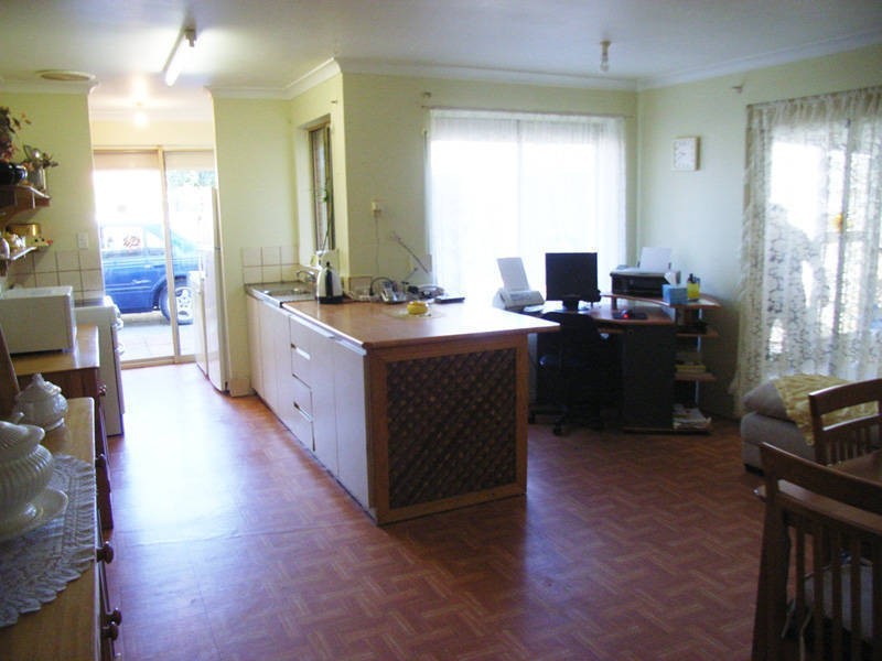 4 Grange Drive, Cooloongup WA 6168