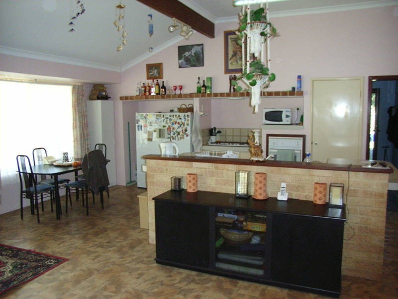 6 Nurrari Close, Waikiki WA 6169