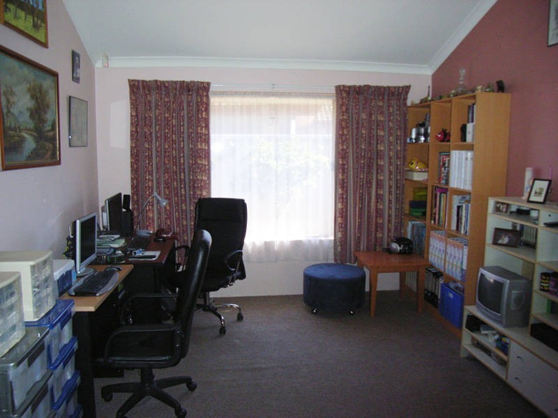 6 Nurrari Close, Waikiki WA 6169