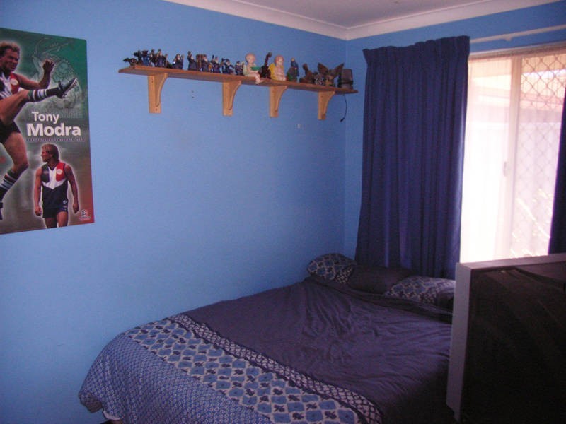 6 Nurrari Close, Waikiki WA 6169