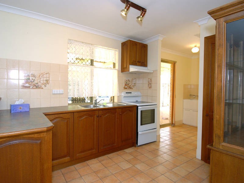 5 Thetis Place, Cooloongup WA 6168