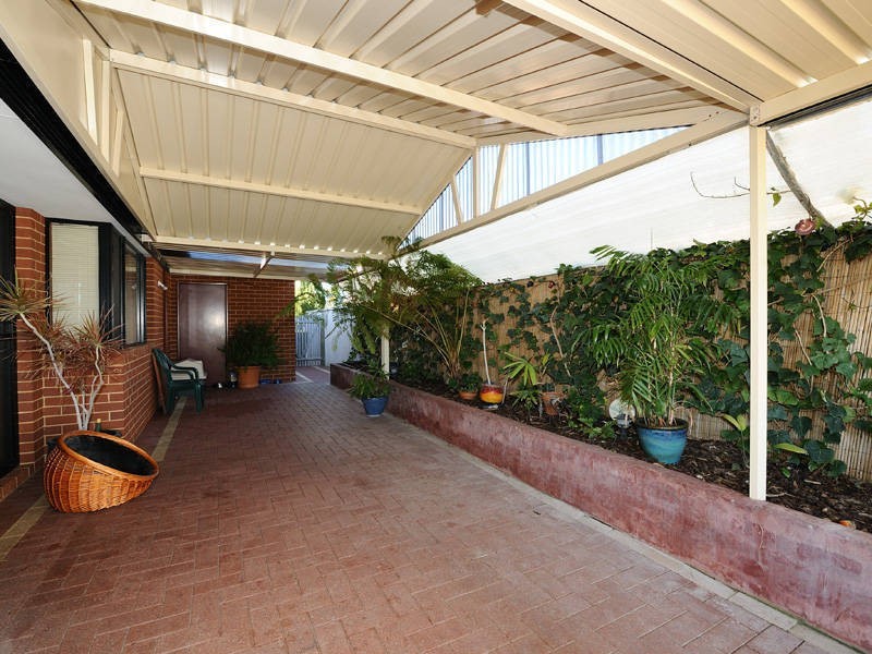 13 Morlaix Mews, Port Kennedy WA 6172