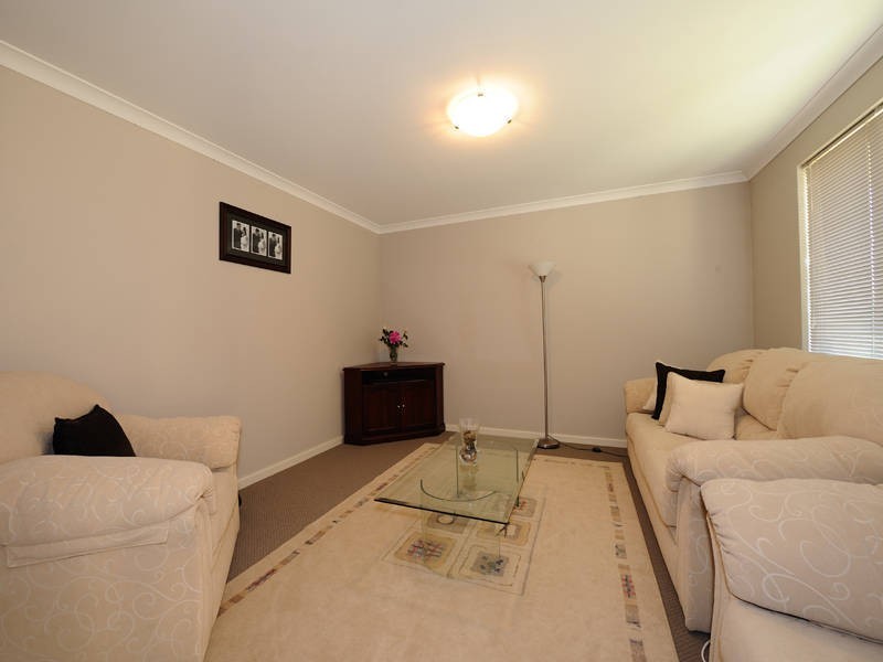 10 Sellafield Bend, Waikiki WA 6169