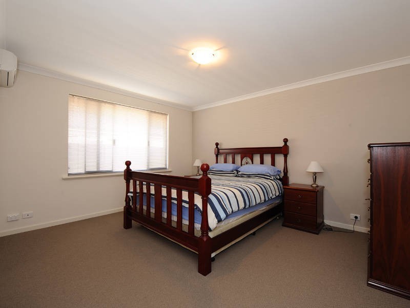 10 Sellafield Bend, Waikiki WA 6169