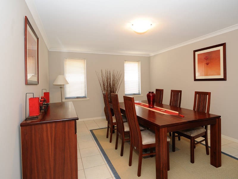 10 Sellafield Bend, Waikiki WA 6169