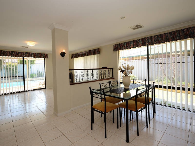 1 Cariati Close, Secret Harbour WA 6173