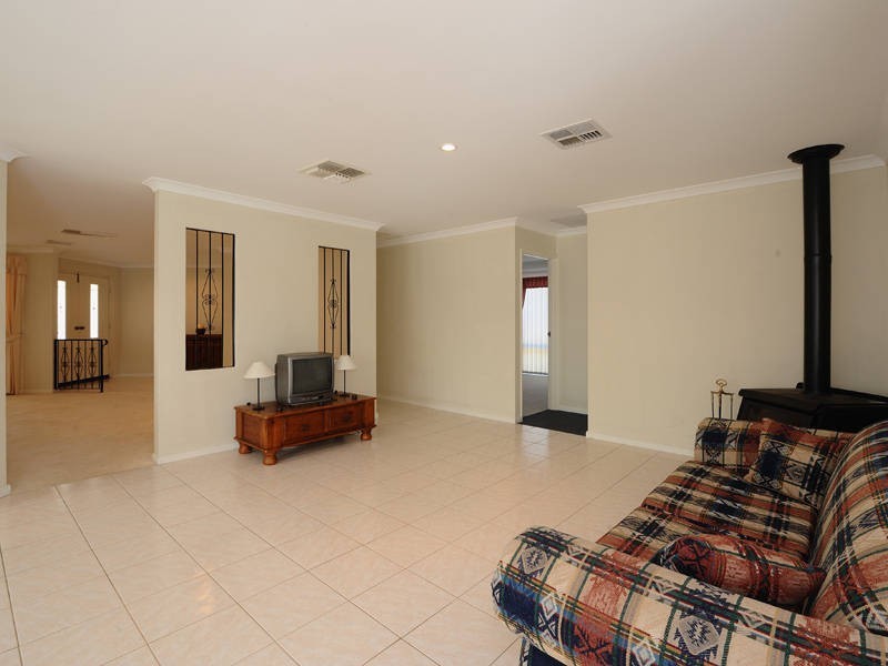 1 Cariati Close, Secret Harbour WA 6173