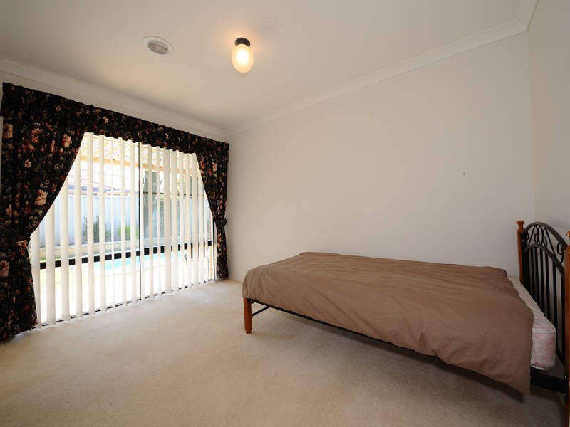 1 Cariati Close, Secret Harbour WA 6173