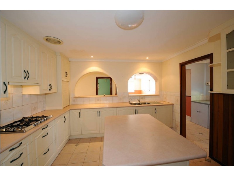 8 Turner Street, Warnbro WA 6169