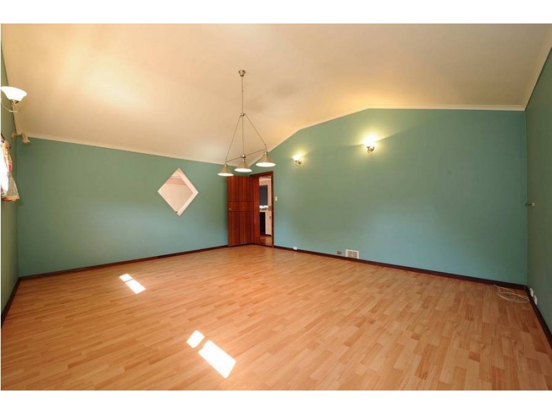 8 Turner Street, Warnbro WA 6169