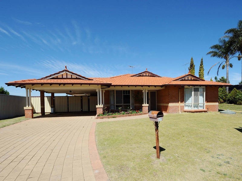 17 Moreton Crescent, Warnbro WA 6169
