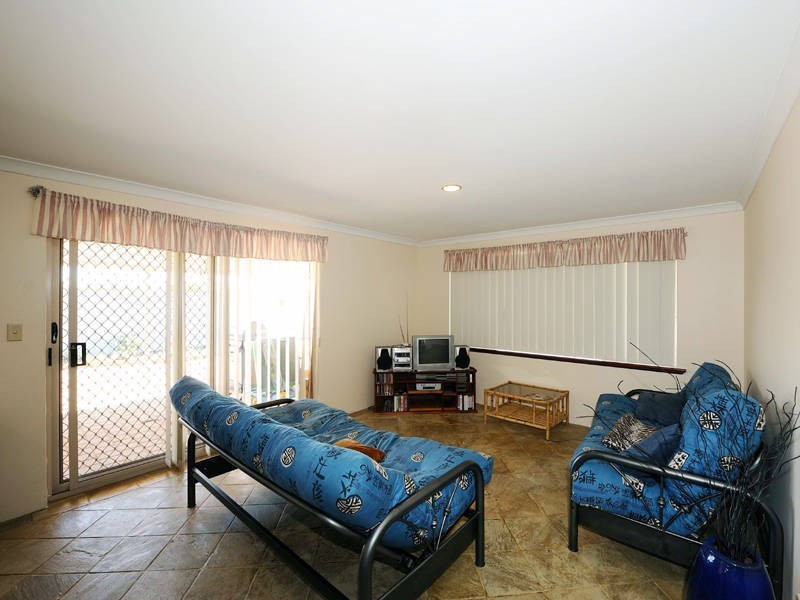 17 Moreton Crescent, Warnbro WA 6169
