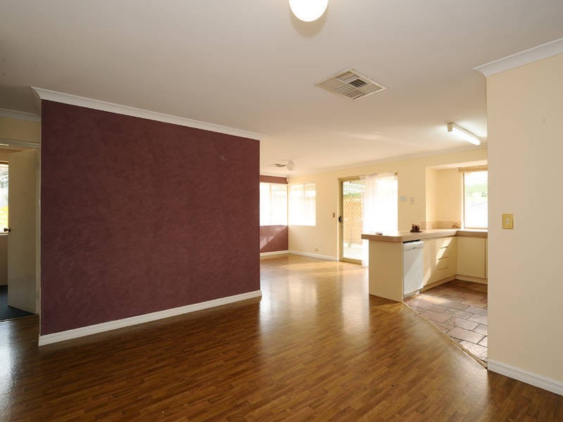 12 Darkins Retreat, Parmelia WA 6167