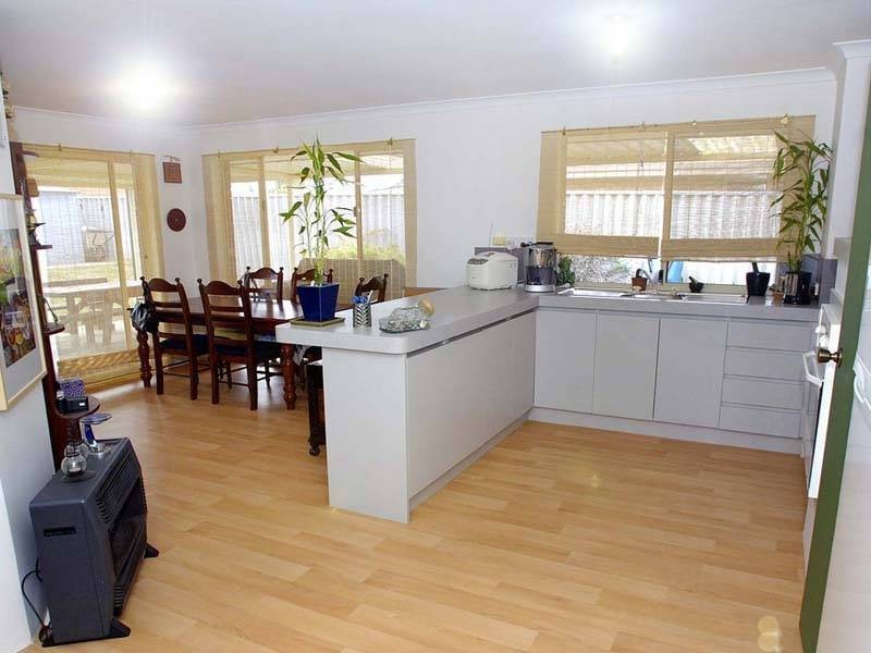 15 Mackay Place, Cooloongup WA 6168