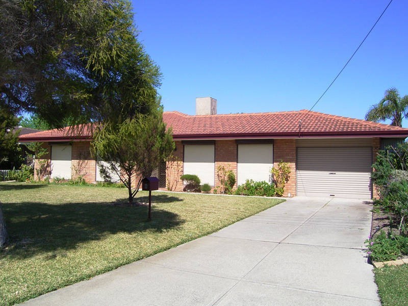 8 Kenton Way, Rockingham WA 6168