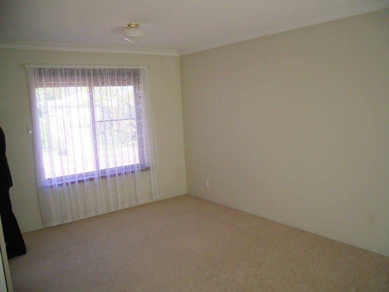 8 Kenton Way, Rockingham WA 6168