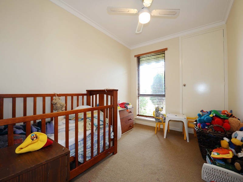 25 Bampton Way, Warnbro WA 6169