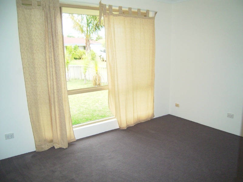 11 Pallarup Grove, Waikiki WA 6169