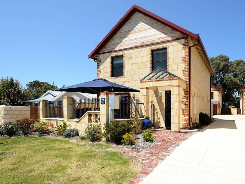 7A Radford Place, Safety Bay WA 6169